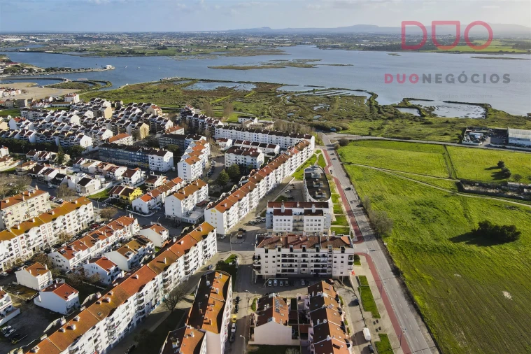 Moradia T4 para Venda em Montijo e Afonsoeiro Foto 3