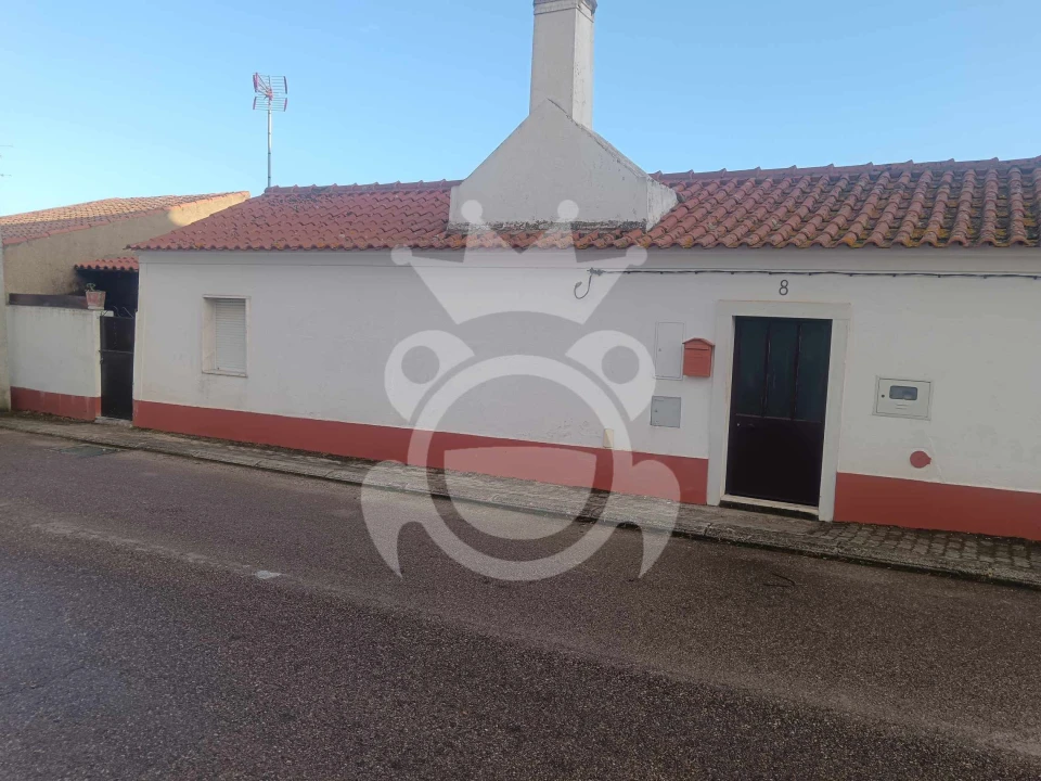 Moradia T2 para Venda em Capelins (Santo Antonio) Foto 1