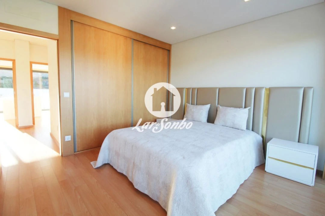 Moradia T4 para Venda em Tamel (São Verissimo) Foto 7