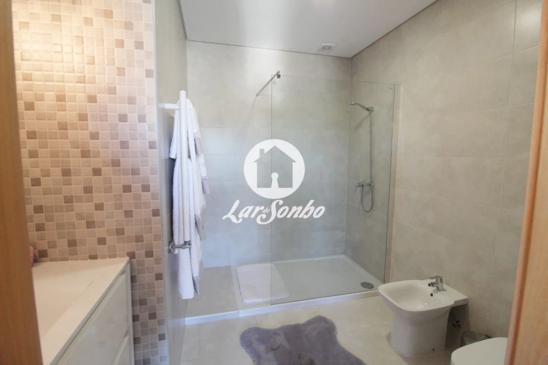 Moradia T4 para Venda em Tamel (São Verissimo) Foto 6