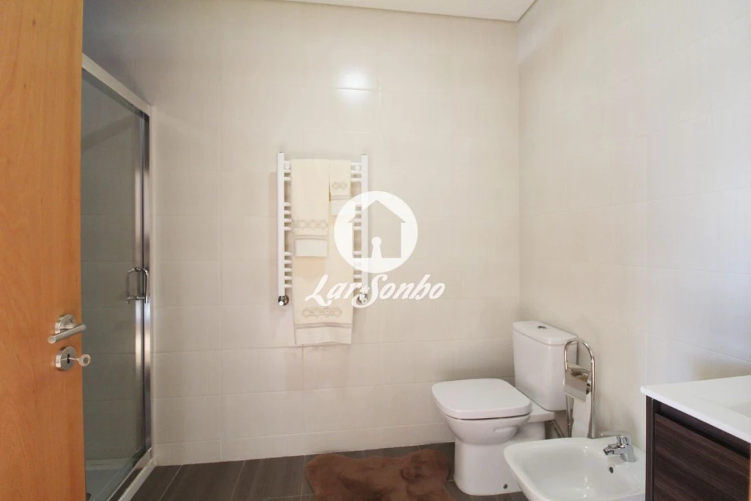 Moradia T4 para Venda em Tamel (São Verissimo) Foto 11