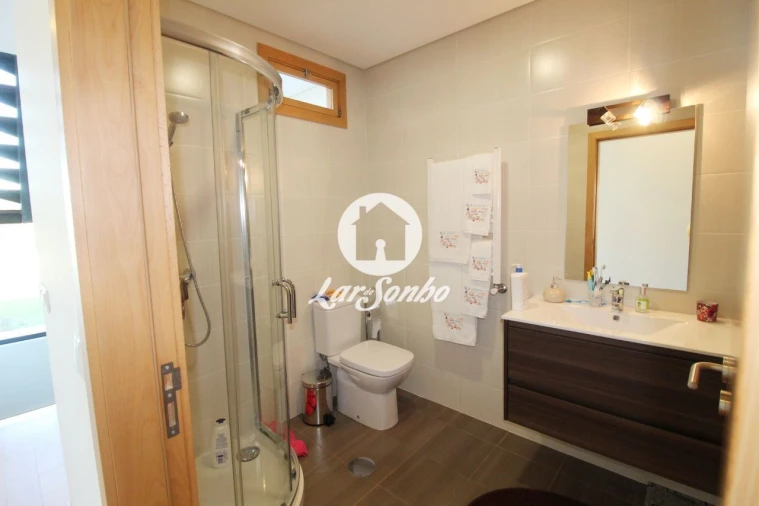 Moradia T4 para Venda em Tamel (São Verissimo) Foto 8