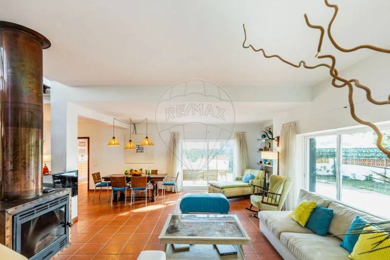 Moradia T6 para Arrendamento em Colares Foto 4