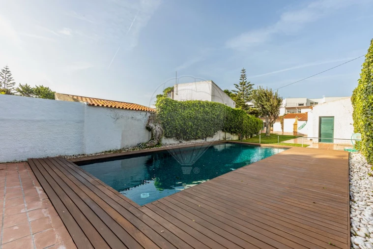 Moradia T6 para Arrendamento em Colares Foto 30