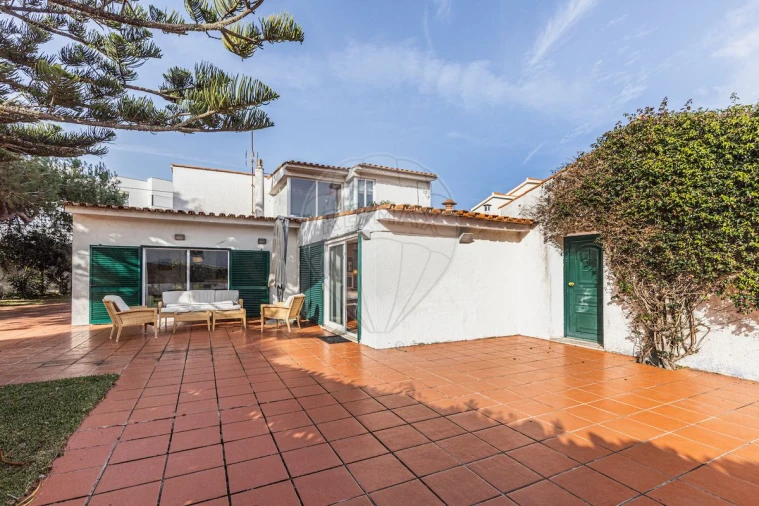 Moradia T6 para Arrendamento em Colares Foto 18