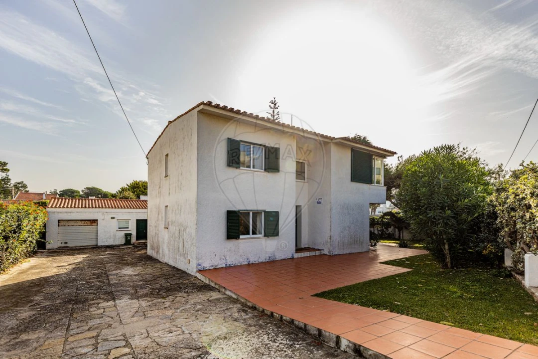 Moradia T6 para Arrendamento em Colares Foto 42