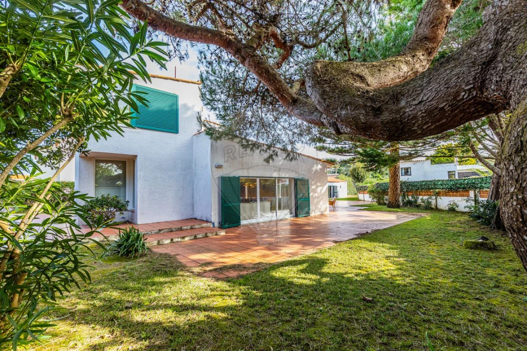 Moradia T6 para Arrendamento em Colares Foto 19