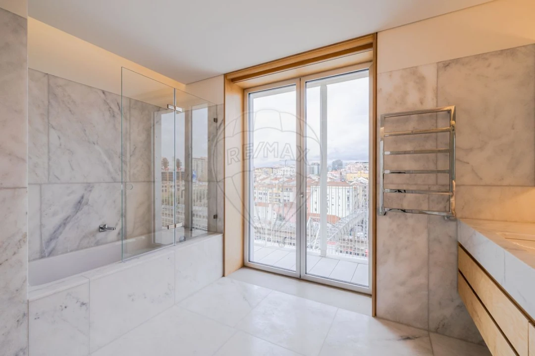 Apartamento T5 para Venda em Avenidas Novas Foto 24