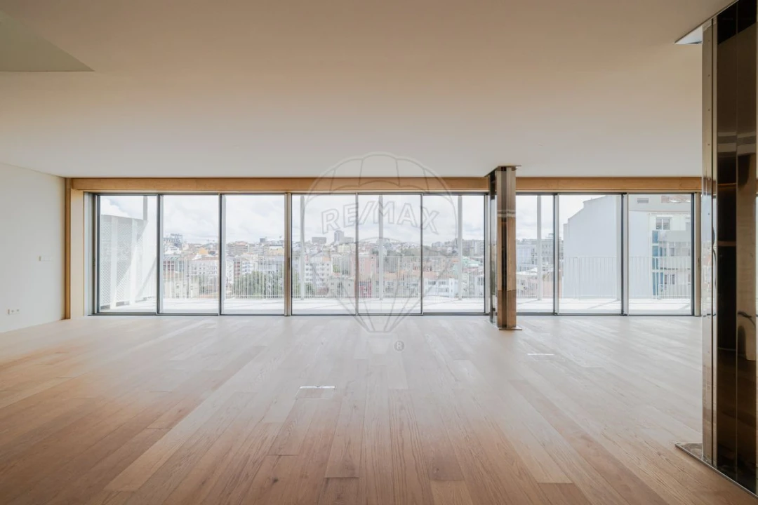 Apartamento T5 para Venda em Avenidas Novas Foto 14