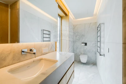 Apartamento T5 para Venda em Avenidas Novas