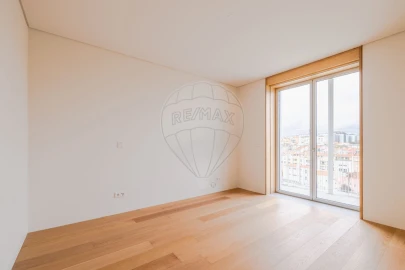 Apartamento T5 para Venda em Avenidas Novas