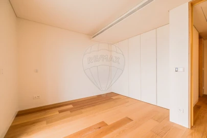 Apartamento T5 para Venda em Avenidas Novas