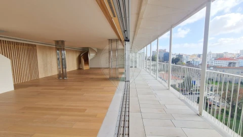 Apartamento T5 para Venda em Avenidas Novas