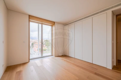 Apartamento T5 para Venda em Avenidas Novas