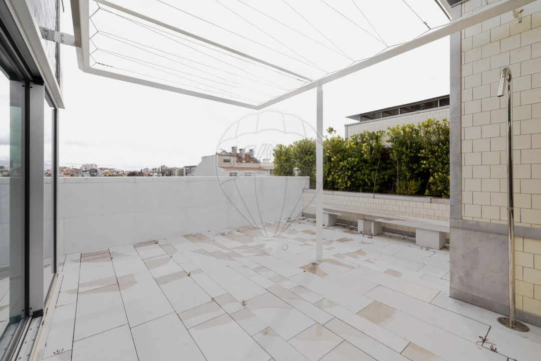 Apartamento T5 para Venda em Avenidas Novas Foto 49