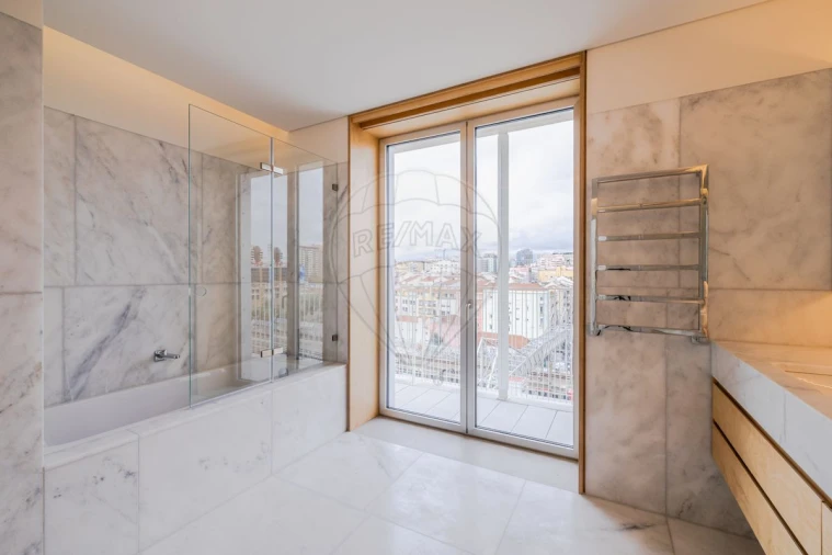 Apartamento T5 para Venda em Avenidas Novas Foto 24