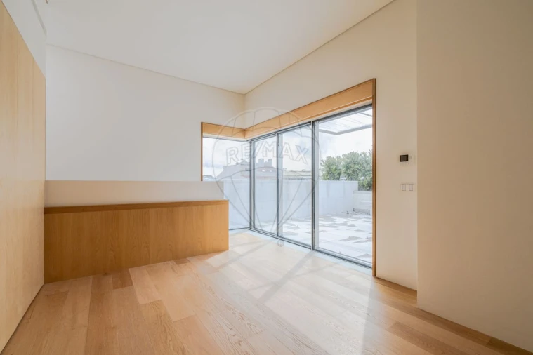 Apartamento T5 para Venda em Avenidas Novas Foto 41