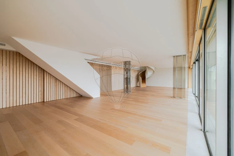 Apartamento T5 para Venda em Avenidas Novas Foto 5