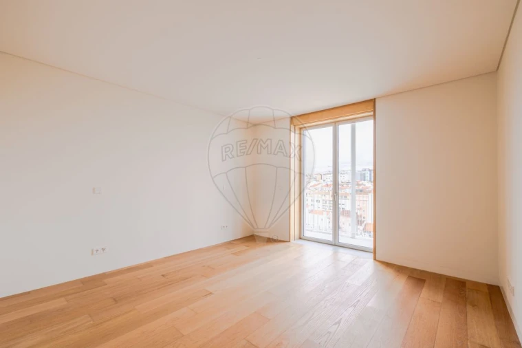 Apartamento T5 para Venda em Avenidas Novas Foto 21