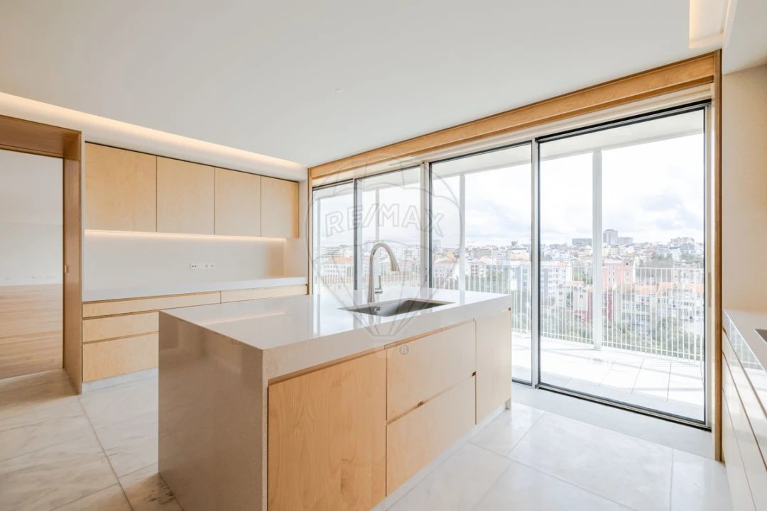 Apartamento T5 para Venda em Avenidas Novas Foto 17