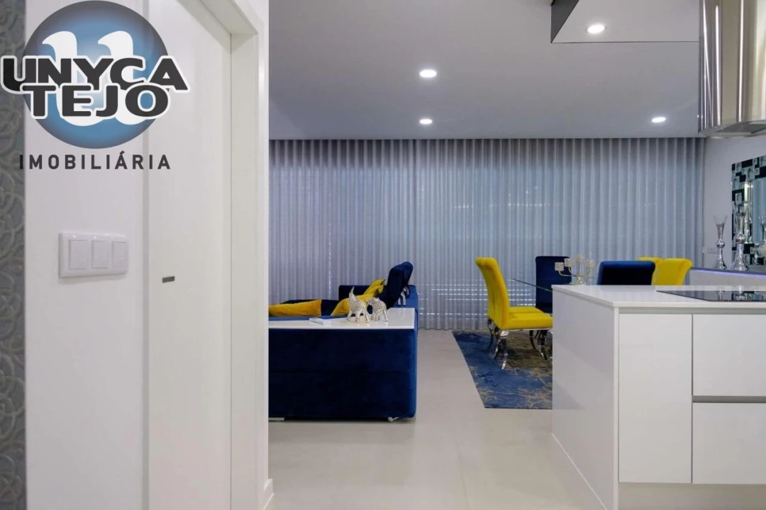 Moradia T4 para Venda em Charneca de Caparica e Sobreda Foto 6