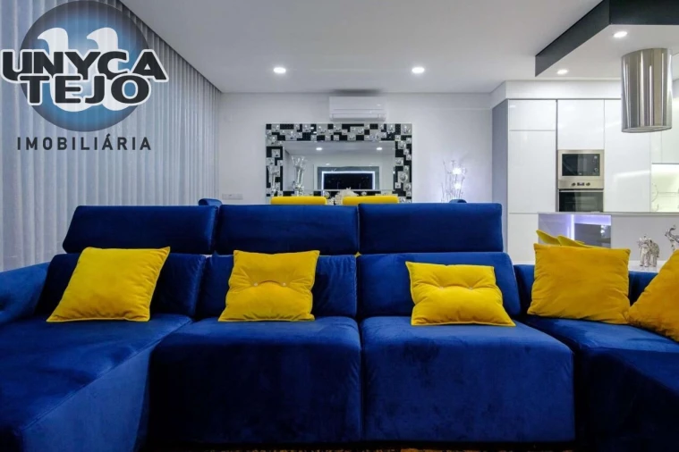 Moradia T4 para Venda em Charneca de Caparica e Sobreda Foto 12