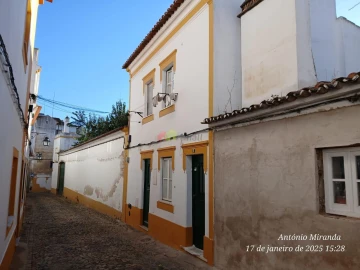 Moradia T1 para Venda em Évora (São Mamede, Sé, São Pedro e Santo Antão)