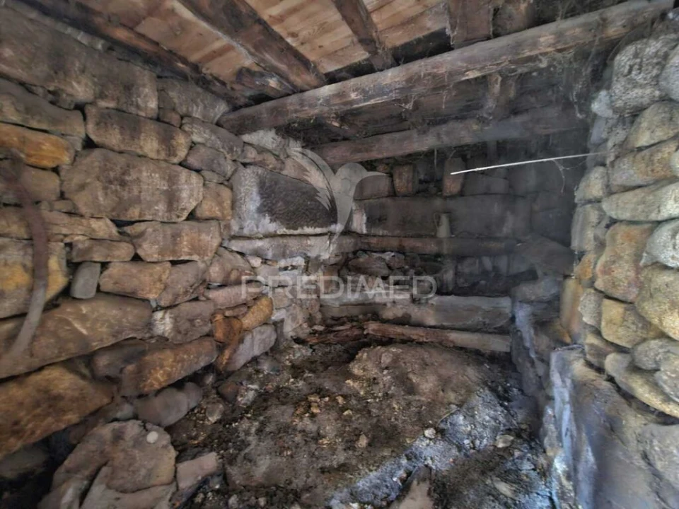 Moradia T3 para Venda em Adoufe e Vilarinho de Samardã Foto 4
