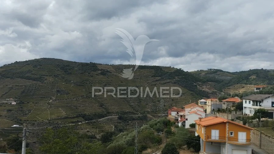 Moradia T2 para Venda em Poiares e Canelas