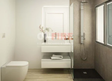 Apartamento T5 para Venda em Funchal (São Pedro)