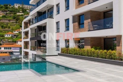 Apartamento T5 para Venda em Funchal (São Pedro)