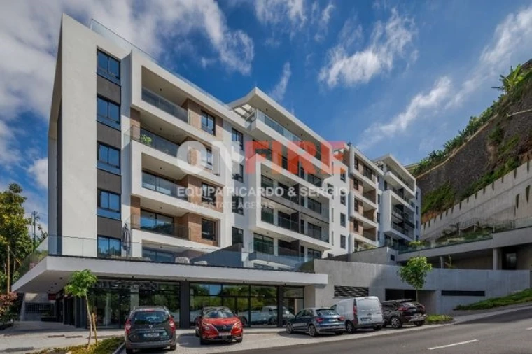 Apartamento T5 para Venda em Funchal (São Pedro) Foto 12