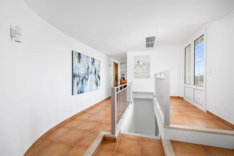 Moradia T7 para Venda em Santa Barbara de Nexe Foto 25