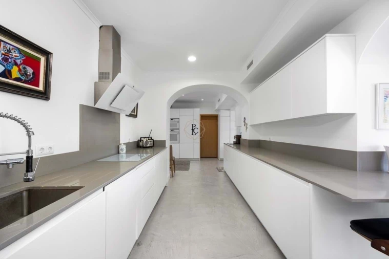 Moradia T7 para Venda em Santa Barbara de Nexe Foto 5