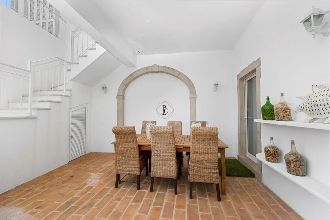 Moradia T7 para Venda em Santa Barbara de Nexe Foto 37