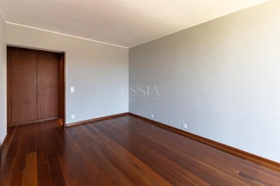 Moradia T6 para Venda em Gondomar (São Cosme), Valbom e Jovim