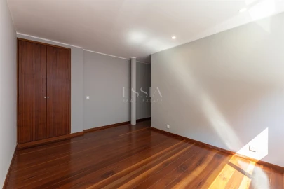 Moradia T6 para Venda em Gondomar (São Cosme), Valbom e Jovim