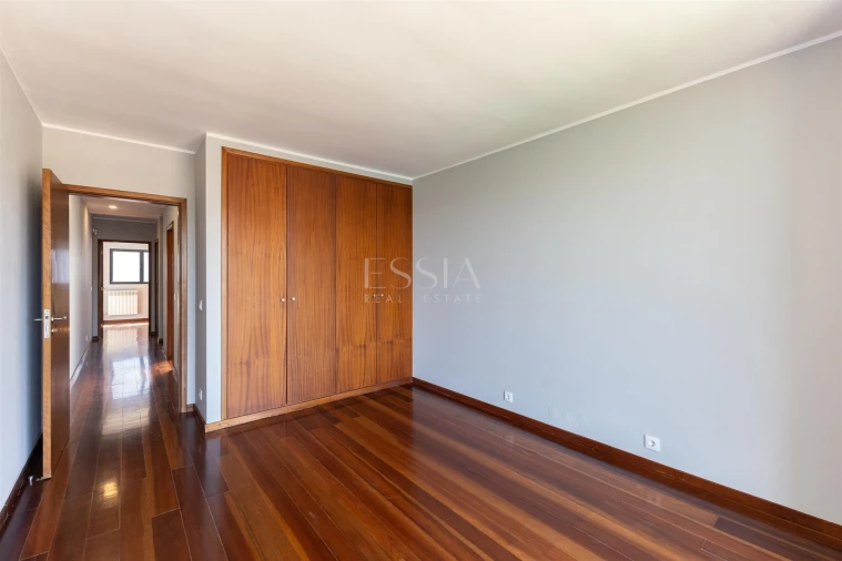 Moradia T6 para Venda em Gondomar (São Cosme), Valbom e Jovim Foto 22