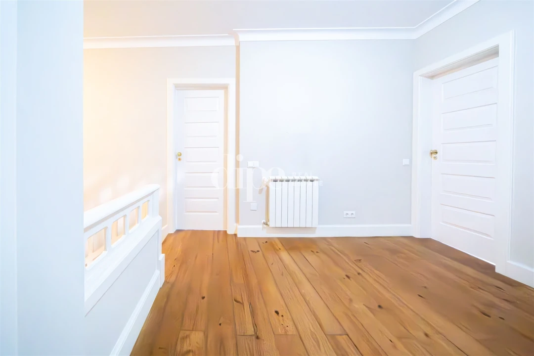 Moradia T4 para Venda em Oliveira, São Paio e São Sebastião Foto 18