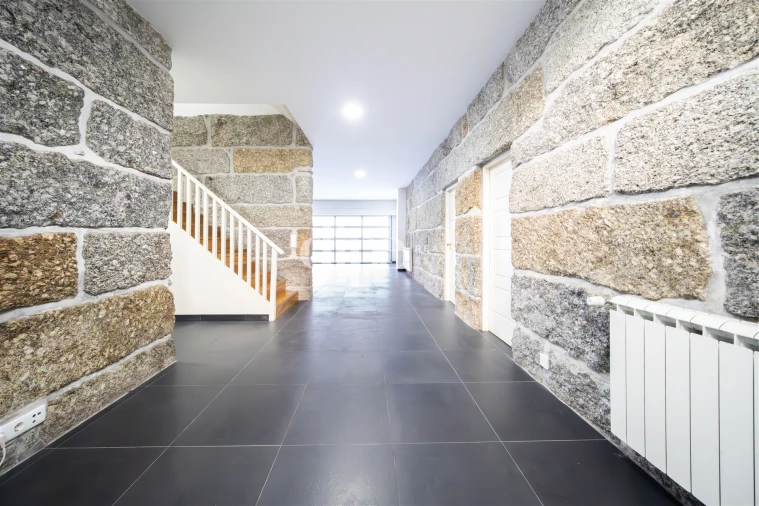 Moradia T4 para Venda em Oliveira, São Paio e São Sebastião Foto 29