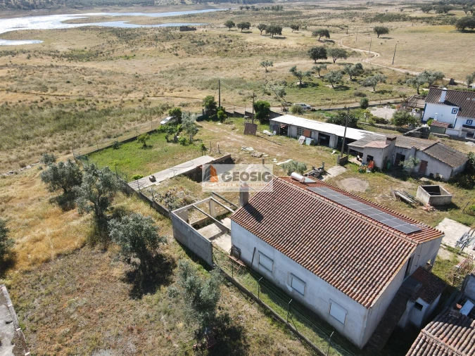 Moradia T5 para Venda em Ourique Foto 3