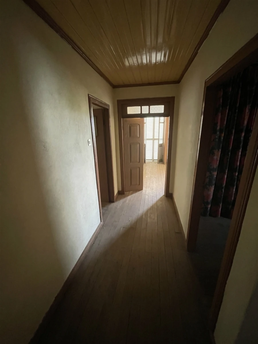 Moradia T6 para Venda em Urros Foto 30