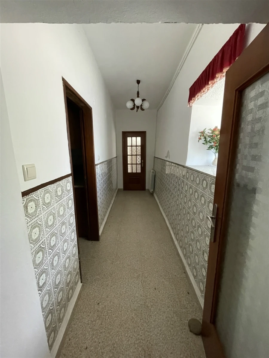 Moradia T6 para Venda em Urros Foto 15