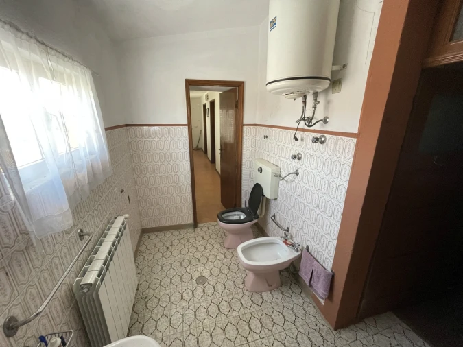 Moradia T6 para Venda em Urros Foto 27