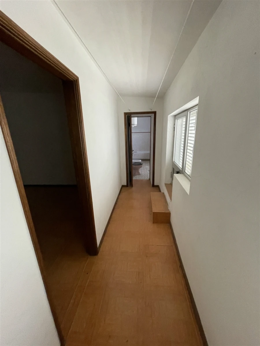 Moradia T6 para Venda em Urros Foto 24