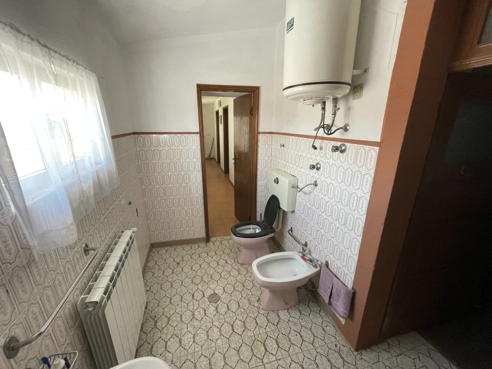 Moradia T6 para Venda em Urros Foto 27