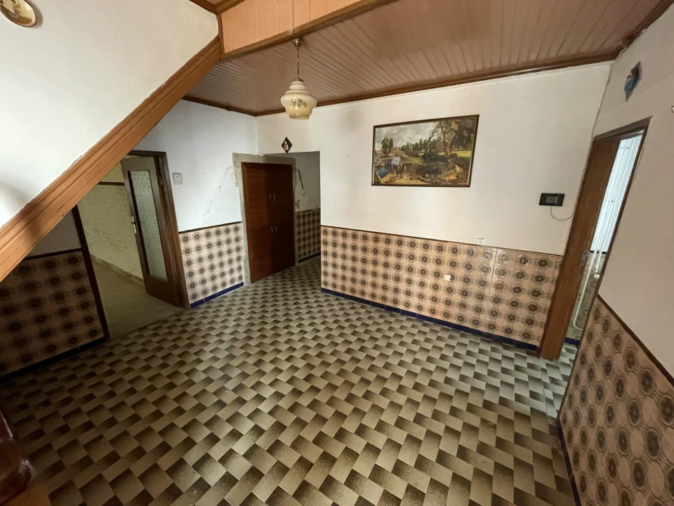 Moradia T6 para Venda em Urros Foto 6