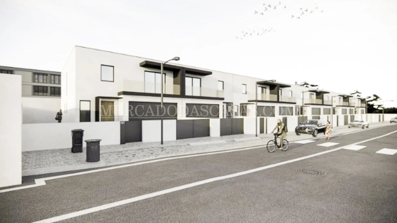 Moradia T3 para Venda em Santa Maria da Feira, Travanca, Sanfins e Espargo Foto 2