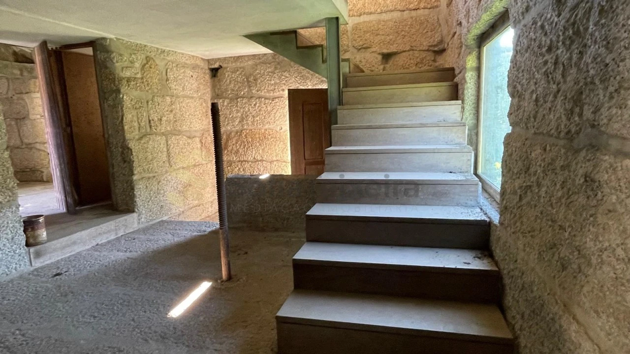 Quinta T6 para Venda em Vila Caiz Foto 4