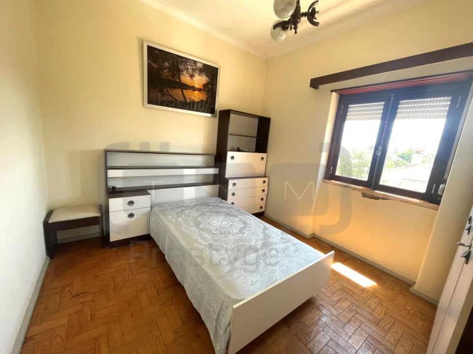 Moradia T4 para Venda em Casais e Alviobeira Foto 7